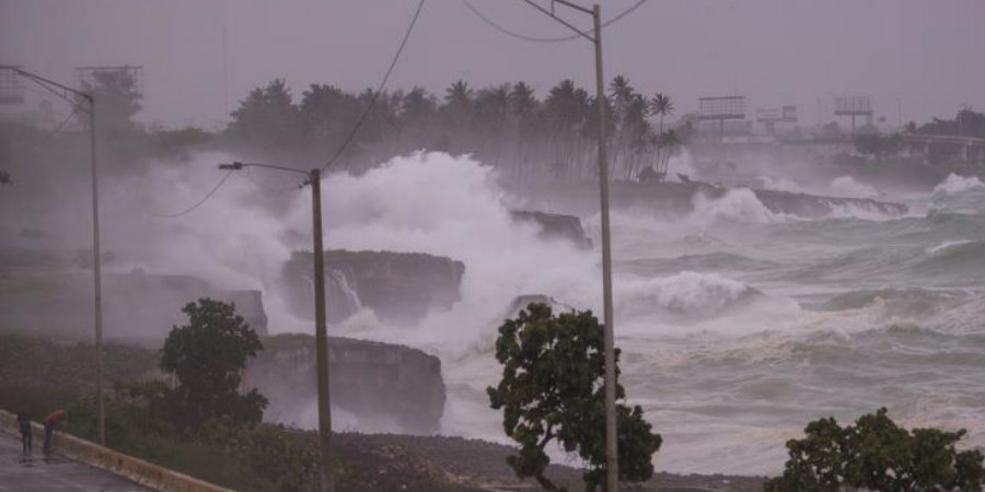 Ενισχύεται η καταιγίδα 'Ελσα καθώς πλησιάζει στην Κούβα, θα κατευθυνθεί στη Φλόριντα